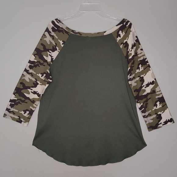 ❄️ XL | Ardene | 3/4 Camo Sleeve "Squad Goals" T-Shirt - Picture 3 of 6